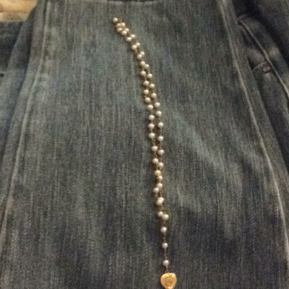Pearls on thin chain